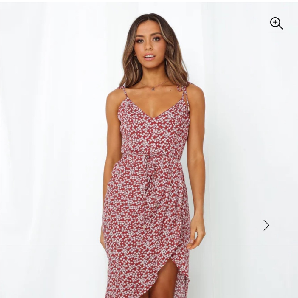 Hello Molly 	
Hit The Like Button Midi Dress Wine